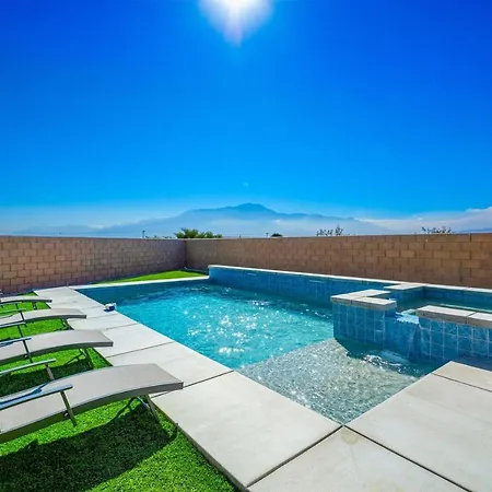 Villa New House With Salt Water Pool And Majestic Views à Desert Hot Springs Extérieur photo