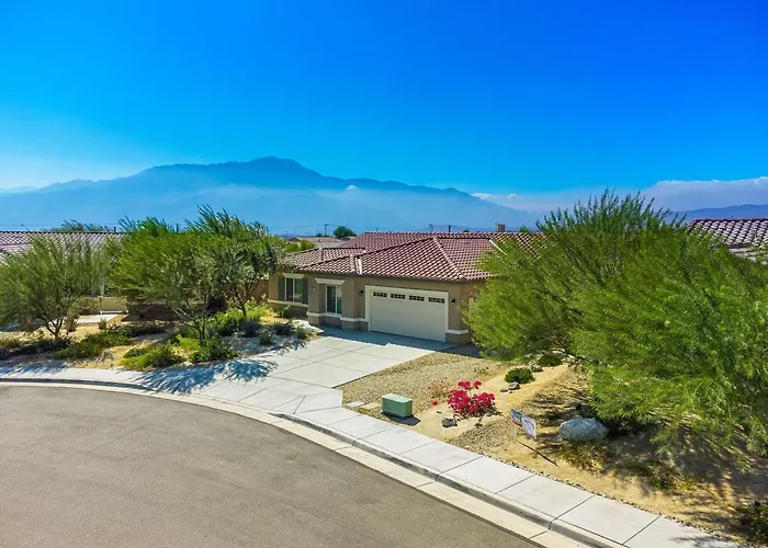 New House With Salt Water Pool And Majestic Views